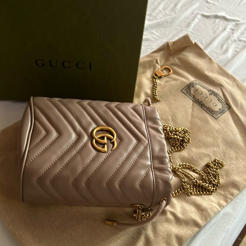 Gucci bucket bag